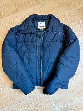 Vintage Snuggler Ski Jacket Size 38/S Black Puffer